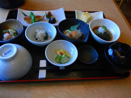 朝食