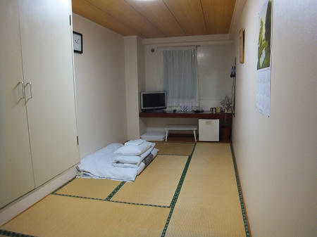 お部屋(和室8畳)