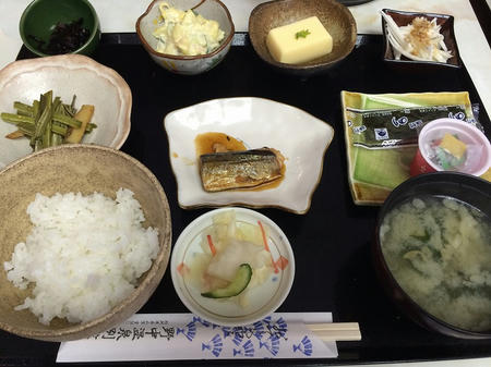 朝食