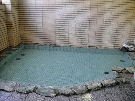 1階の温泉浴槽