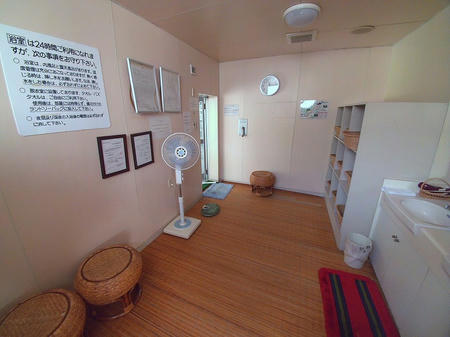 脱衣場