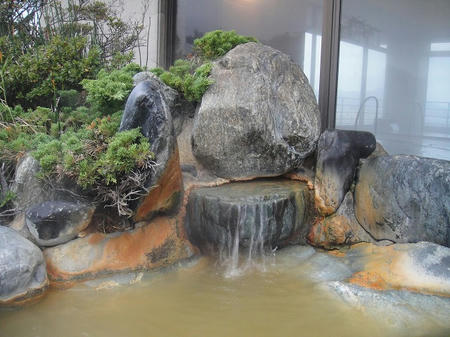 奥の湯口