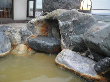 手前の湯口