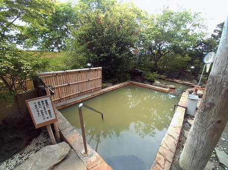 パノラマ・露天風呂(手前)