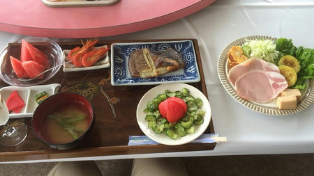 朝食