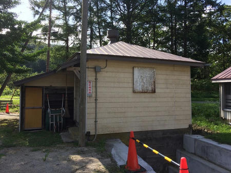 源泉小屋？
