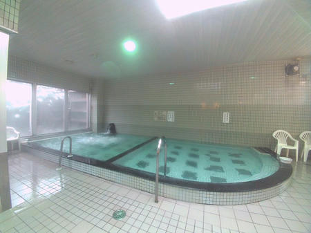 内湯の主浴槽