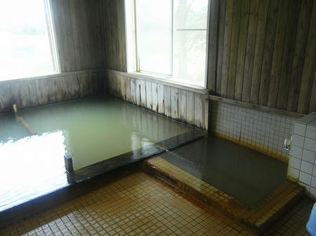 小さなぬる湯