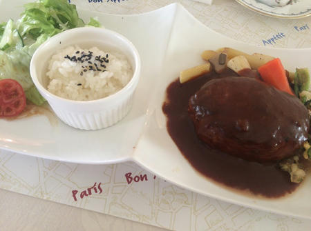 マダム御用達のお店でランチ