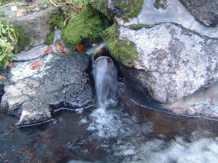 露天の湯口