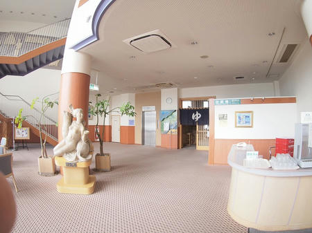 脱衣場前のロビー
