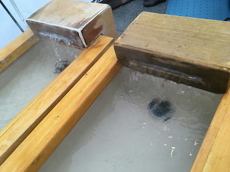 熱めの手湯