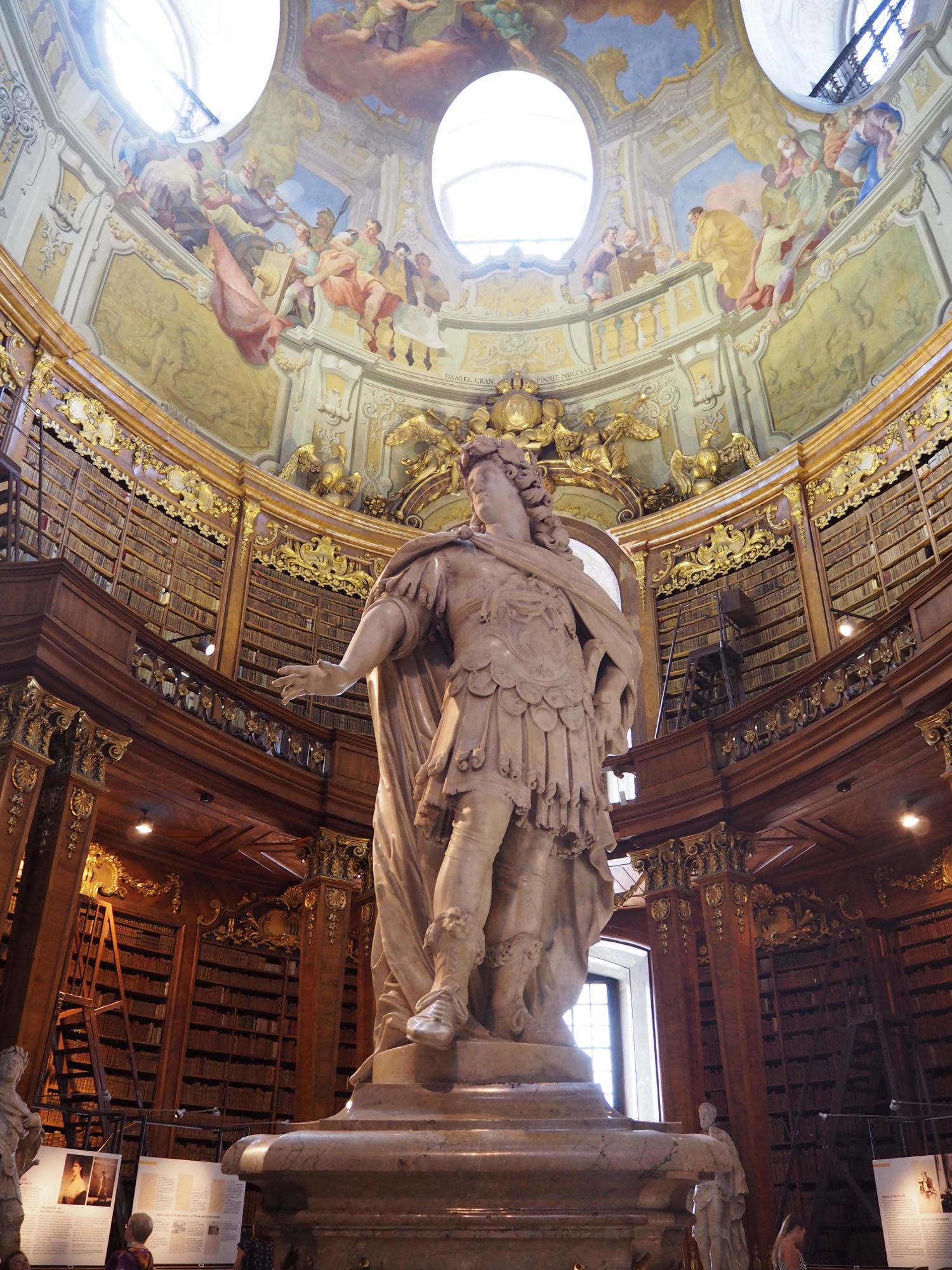 オーストリア国立図書館 栗ッピング