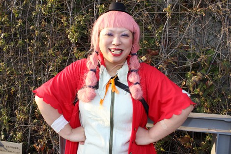 Sg海賊団 コミケのコスプレ広場で完成度の高いローラが目撃される 第184回 Logpiece ワンピースブログ シャボンディ諸島より配信中