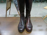 P20120112-shine-boots.JPG