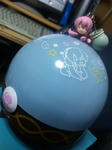 乗っかってるのはストラップですよ
