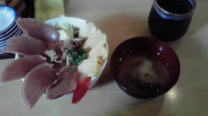 はみ出てますね…