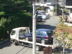 レッカーされる愛車