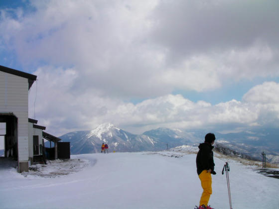 スカイパノラマ降り場と蓼科山