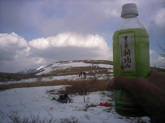 15：28　山頂で乾杯！