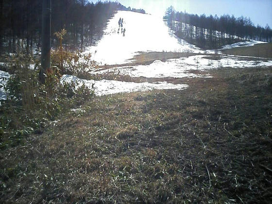 14：04　登行開始。麓は完全に消雪