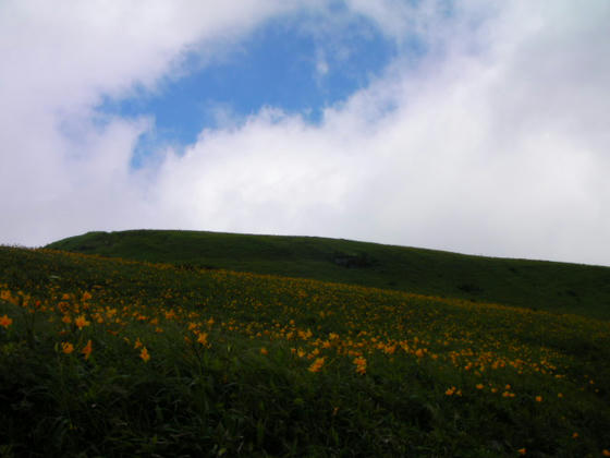 13：39　山頂へ向けて