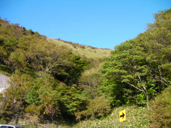 裏山系の従兄弟が目を付けている鷲ヶ峰西面の斜面。ここは冬季でも八島湿原まで車でアクセスできるので楽かも。