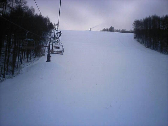 9：20　クワッドから、まだ雪不足で未オープンのラッツラッツC