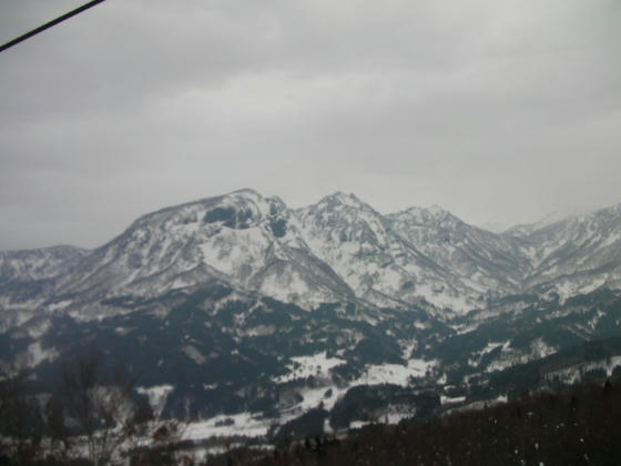 9：26　左から駒ケ岳、鬼ケ面山、鋸岳(多分)
