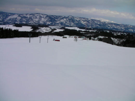 947　かつてのコース。ブナ平ファミリー。ここが滑れないと純初心者には厳しいスキー場かも