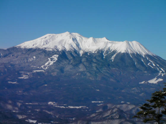 844　森林限界がはっきりと判り易い山ですね。今年は登って見たいと思っています