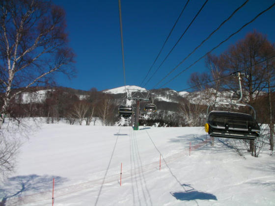 945　3高乗車。山頂1855ｍを目指します