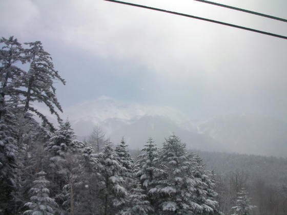 1104　朝からずっと雲の中だった御嶽山が漸く見えました