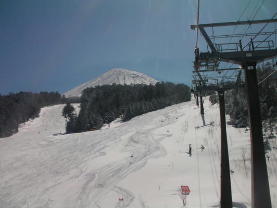 1225 1ゴン乗車中。小雪&薄曇の濁河と車で7Kmしか離れていないのに天気は大違い。しかしその後曇ってしまいました