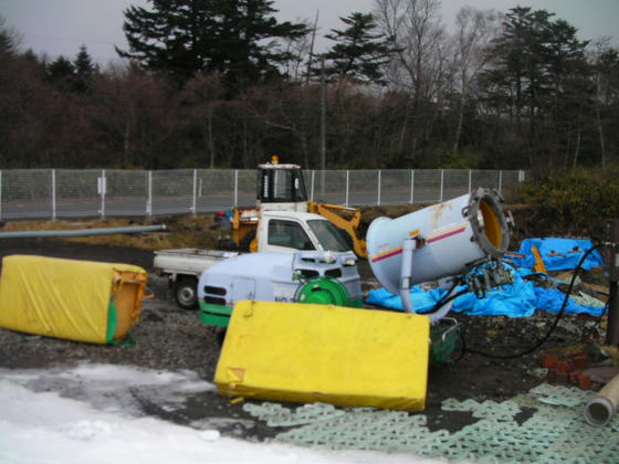 909 ここはスキー場?工事現場?