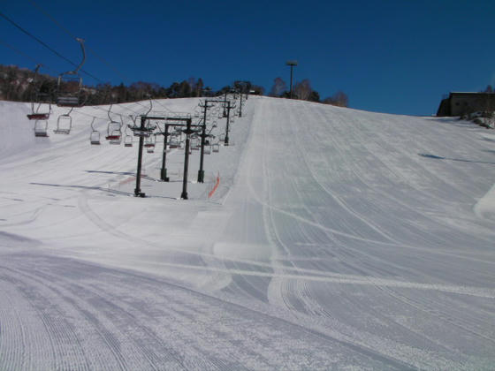 825　プリンスゲレンデ。リフト運行開始待ち中