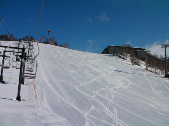 837　右上の万座プリンスホテルから出てきた人々に1stトラック取られましたorz