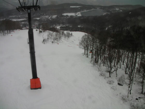 921　ゴンドラ山頂駅下の自然降雪部分は3/29～31まで楽しめたようですorz今日は見ただけで入る気がしませんでした