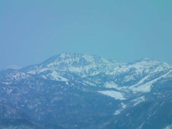 1238　万座温泉2008ｍと横手山2305ｍ。日本国道最高地点渋峠2172ｍ