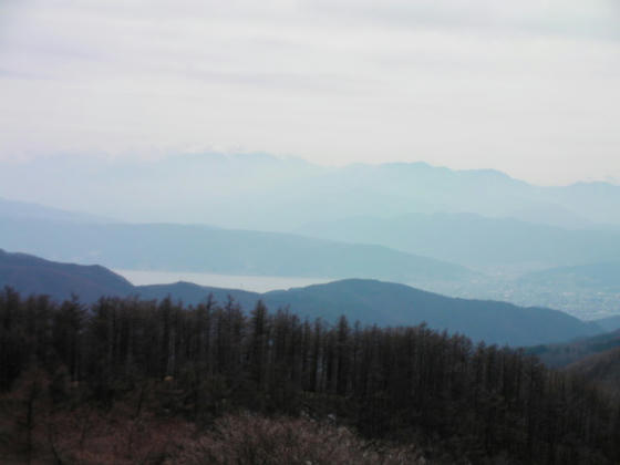 1338　諏訪湖方向の視界が広がりました。諏訪湖上空には中央アルプス木曽駒ケ岳