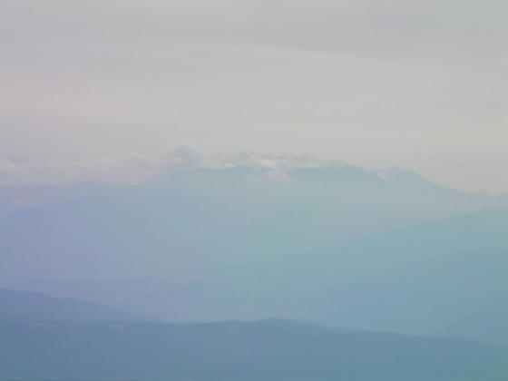 1433　乗鞍岳。仙丈ケ岳～乗鞍の間に木曽駒の中央アルプスと御嶽山がありますが、雲が多かったので撮影しませんでした