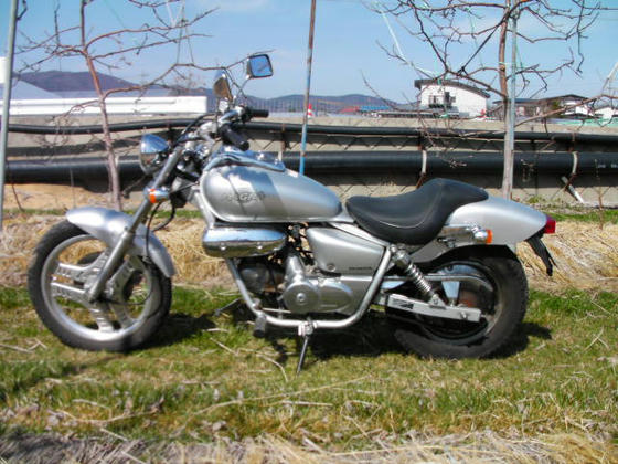 923　本日の陸送品。HONDA　MAGUMA50cc