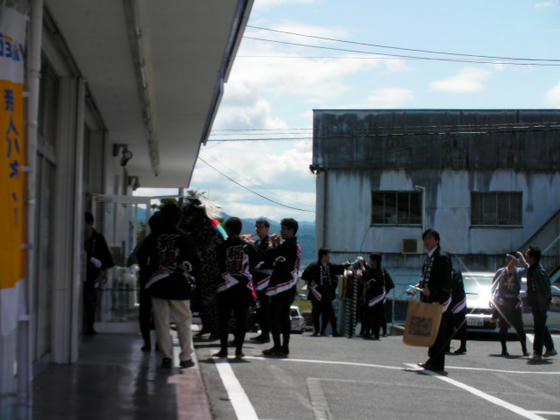 1154 飯田市内で獅子舞に遭遇。飯田お練祭りにも出たのでしょうか?