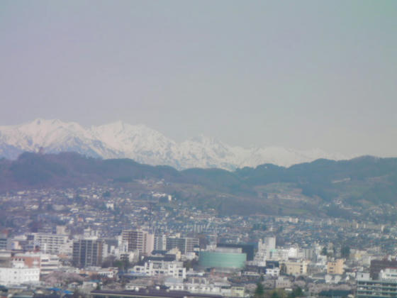 945 爺ヶ岳~鹿島槍ヶ岳~五竜岳~唐松岳~白馬三山へと続く…