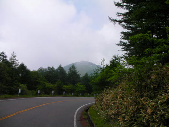 731　一瞬の晴れ間で和田山南峰が見えました