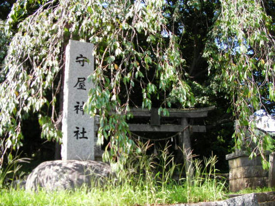 1402　守屋神社参道脇を登り始めます