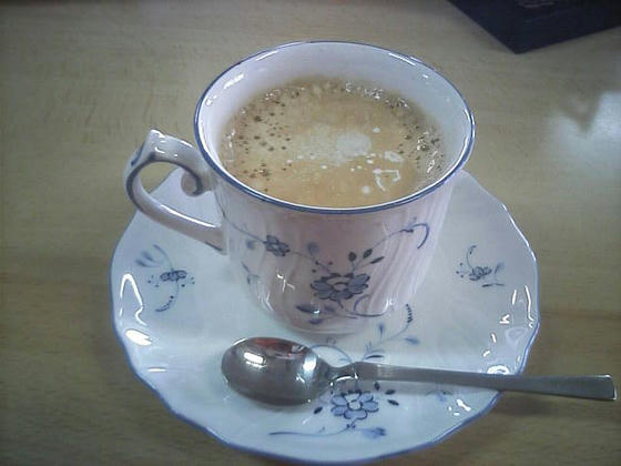 1458 ホテル銀嶺さんで休憩。コーヒー@350を頂き電池も充電させて頂きました。本日3度目の充電orz