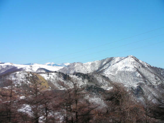 1444　鷲ヶ峰北面(右手前)と東西天狗岳＆硫黄岳