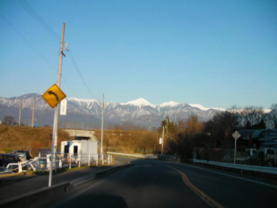 635　田沢北交差点手前から常念岳