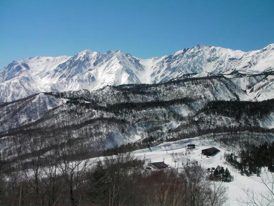 1318　白馬三山(左から白馬鑓ヶ岳、杓子岳、白馬大雪渓、白馬岳)